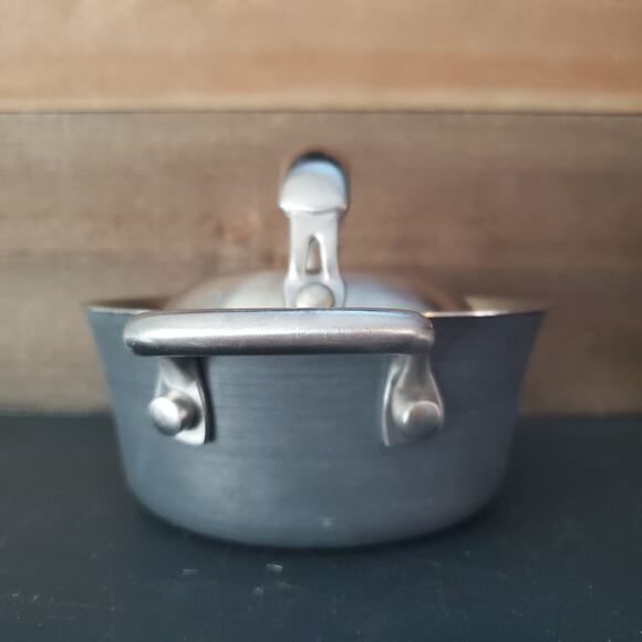 Technique 1/2 Qt Pot & Lid Hard-Anodized Non-Stick NSF Thailand Made #000353 - Picture 2 of 9